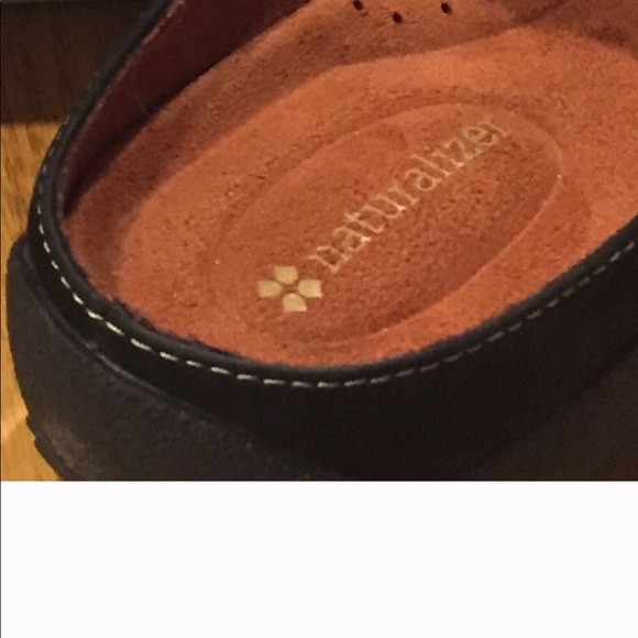 Super Comfortable, Nubuck Naturalizer,Muse size 7 - Picture 3 of 8